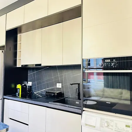 Luxurious - Self Check-in Apartment *