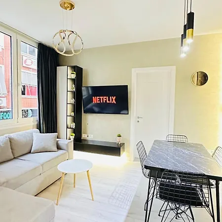 Luxurious - Self Check-in * ティラナ