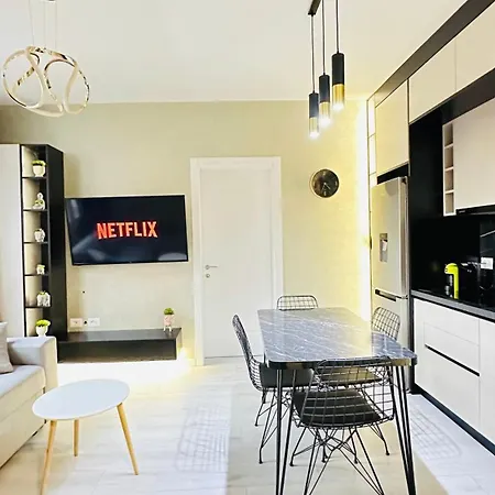 Luxurious - Self Check-in * ティラナ