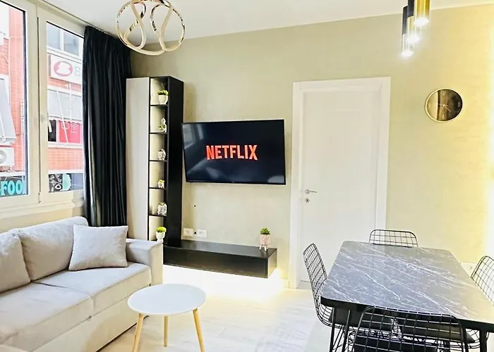 Luxurious - Self Check-in * 地拉那