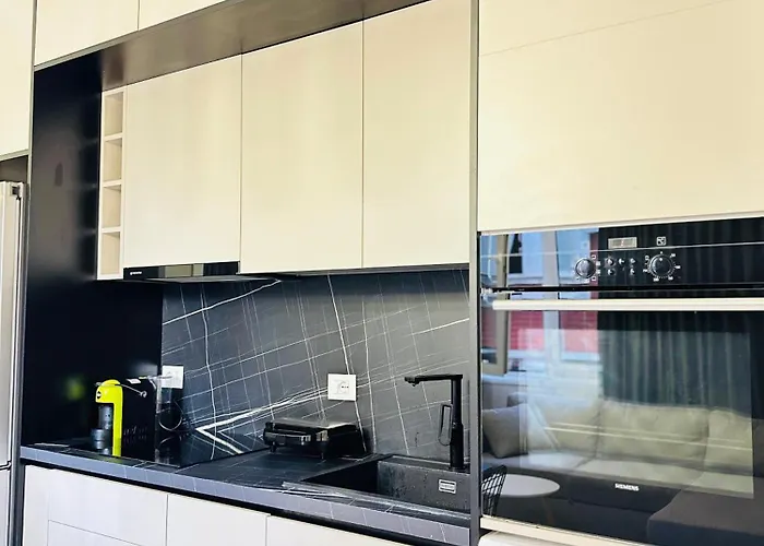 Luxurious - Self Check-in Lägenhet *